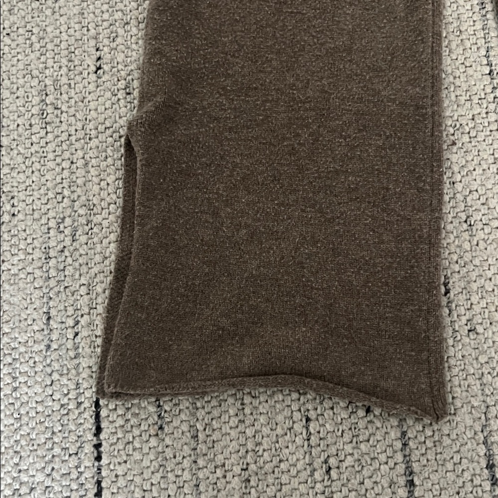 Gilly Hicks Sweater-Knit Pants in Light Brown 🤎 - Picture 6 of 6